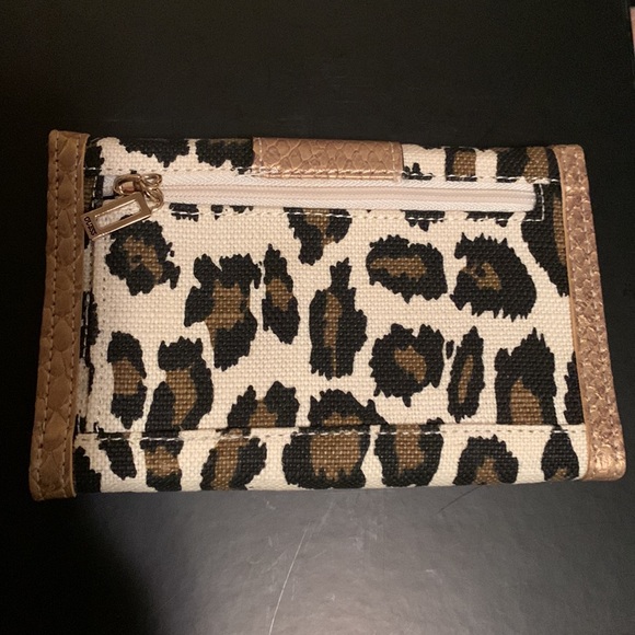 NWOT Guess Leopard Wallet - Picture 2 of 9